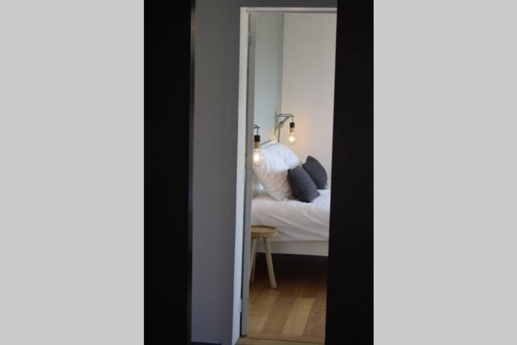 Gite Le 44 - Au Calme Avec Jardin, Proche De Namur Exterior photo